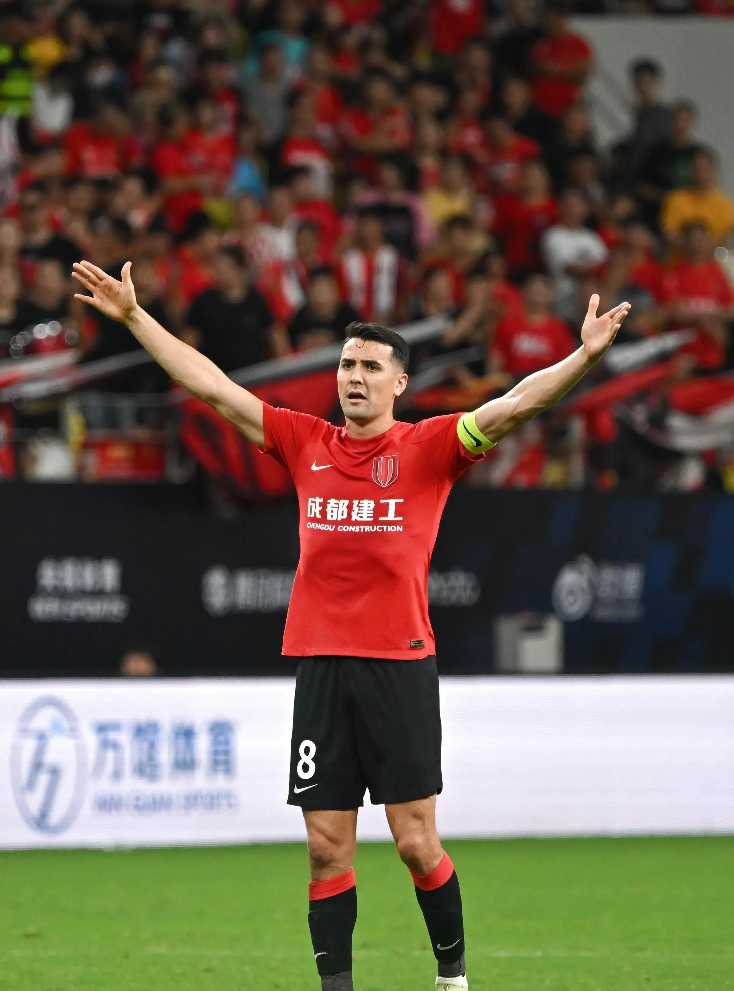 西甲冠军争夺激烈,豪门受挫主帅下课的简单介绍 西甲冠军争夺激烈,豪门受挫主帅下课的简单介绍